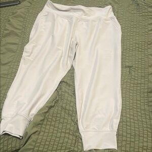 Women’s joggers